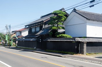 GNM_1414倉賀野　黒塀の旧家　ロゴ入り.jpg